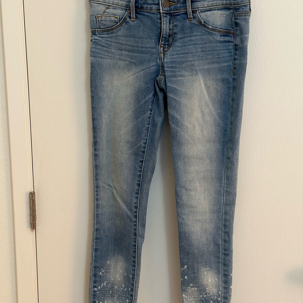 Massimo Blue Cropped Jeans with Vintage Distressing